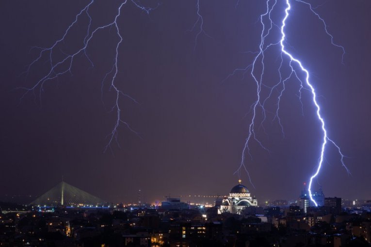 SPREMITE SE ZA PLJUSKOVE I NEPOGODE! Stiže promena vremena, a evo i kad!