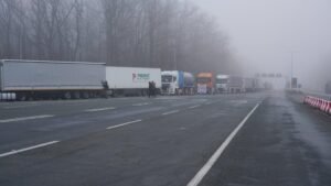 STANJE NA PUTEVIMA I GRANICAMA: Koliko se čeka na prelazima i kakva je situacija na auto-putevima?