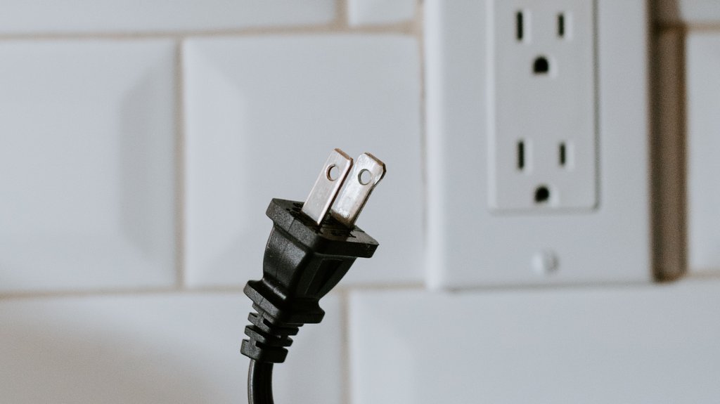 SUBOTA DONOSI ISKLJUČENJA STRUJE U BEOGRADU: Evo koje ulice ostaju bez električne energije i koliko će trajati prekidi