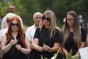 "SVE BIH DALA DA MOGU SAŠU DA OŽIVIM!" Suzana Jovanović se RASULA U KOMADE pred kamerama - NIJE MOGAO DA JEDE, SEDI, HODA....