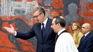 SVEČANOST U PALATI SRBIJA Predsednik Vučić prima akreditive novih 5 ambasadora u Srbiji: Južne Koreje, Alžira, Kazahstana, Nemačke i Austrije