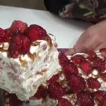Sladoled kocke sa jagodama se spremaju sa samo 5 sastojaka: Gotove za par minuta, lagane za stomak, sam krem