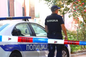 Trudnu suprugu izbo nožem! Užas nad užasima u Mladenovcu, policija traga za njim