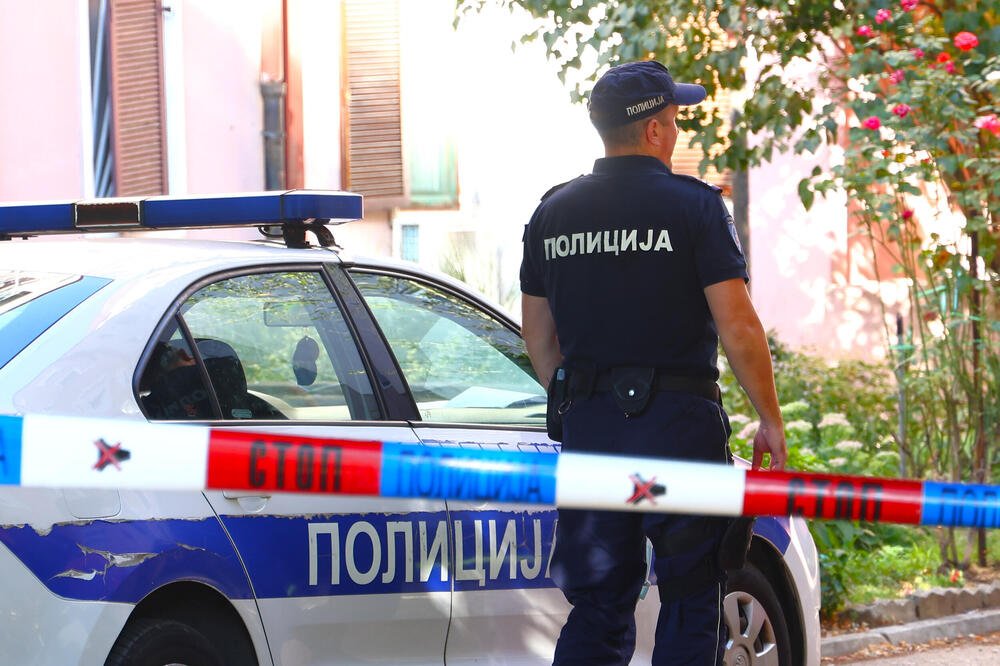 Trudnu suprugu izbo nožem! Užas nad užasima u Mladenovcu, policija traga za njim