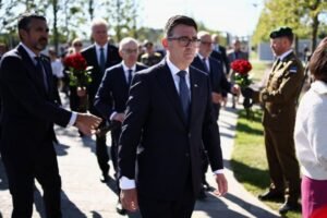 "UKRAJINA JE PRVA LINIJA ODBRANE EVROPE!" Britanski premijer stigao u Kijev i obećao NOVU POMOĆ Zelenskom pred zimu!