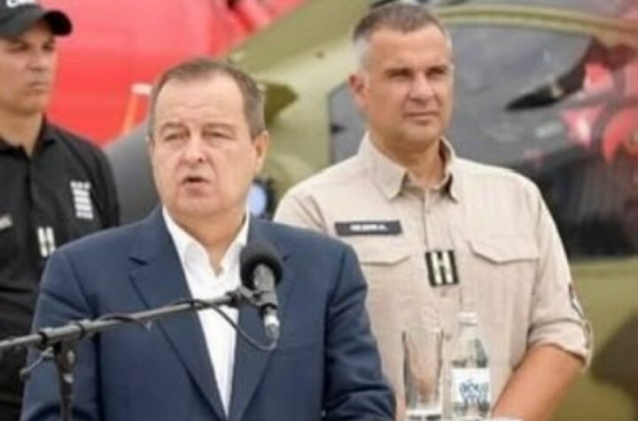 "UMORNI SU, ALI NEĆE STATI DOK IMA VATRE": Oglasio se Dačić i pohvalio borbu vatrogasaca sa stihijom