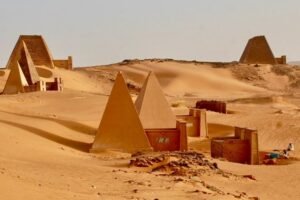 VREME IM JE SVE VEĆI NEPRIJATELJ! Piramide stare više od 2.000 godina počele da propadaju: Stručnjaci upozoravaju na najgori scenario