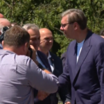 VUČIĆ I DODIK OBILAZE MANASTIR RMANJ: Svečani doček za dva lidera na Ilindan - čula se crkvena zvona!