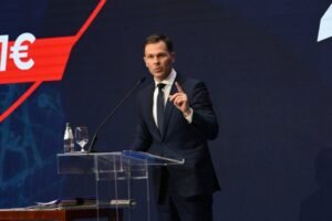 "ZA NAS JE BRIGA PREMA LJUDIMA NAJVAŽNIJA!" Ministar Mali o jeftinijim lekovima i sjajnim ekonomskim rezultatima: Kritikovali su nas, a sada smo NAJBOLJI U EVROPI!