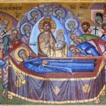 ZAŠTO APOSTOLI NA IKONI VELIKE GOSPOJINE LETE NA OBLACIMA: Jedan detalj otkriva neobičnu priču o poslednjim trenucima Bogorodice