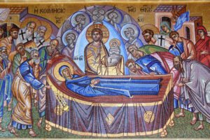 ZAŠTO APOSTOLI NA IKONI VELIKE GOSPOJINE LETE NA OBLACIMA: Jedan detalj otkriva neobičnu priču o poslednjim trenucima Bogorodice