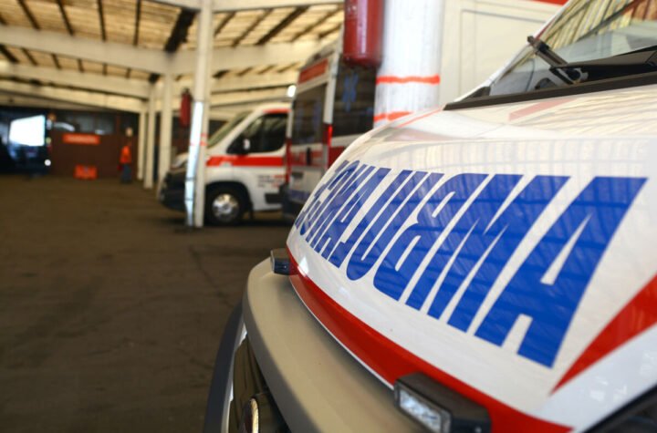 Za 24 sata obavljeno preko 50 interevencija: Telefon Hitne pomoći u ovom gradu nije prestajao da zvoni