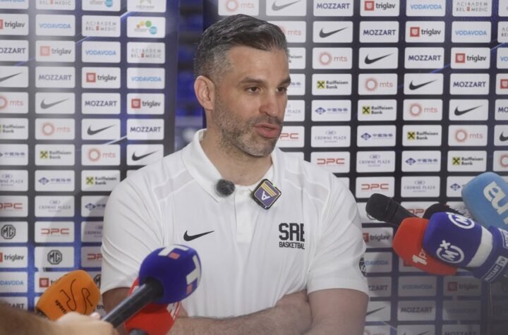'VLAHOVIĆ PREDSTAVLJA NAS SRBE! VOLIM NJEGOV KARAKTER!' Alimpijević poslao JAKU poruku Turcima: Dušan je naše, srpsko ime! Kada dođem na stadion...