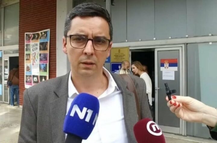 BLOKADERSKI PREDSTAVNIK MITAR KRSTIĆ HAPŠEN ZBOG LAŽIRANJA PUNOMOĆJA!