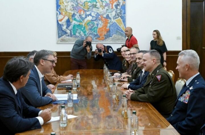 "DETALJNIJE SAM GA UPOZNAO SA SVE IZRAŽENIJIM TENZIJAMA NA KOSOVU I METOHIJI:" Predsednik Vučić razgovarao s komandantom Nacionalne garde Ohaja (FOTO)