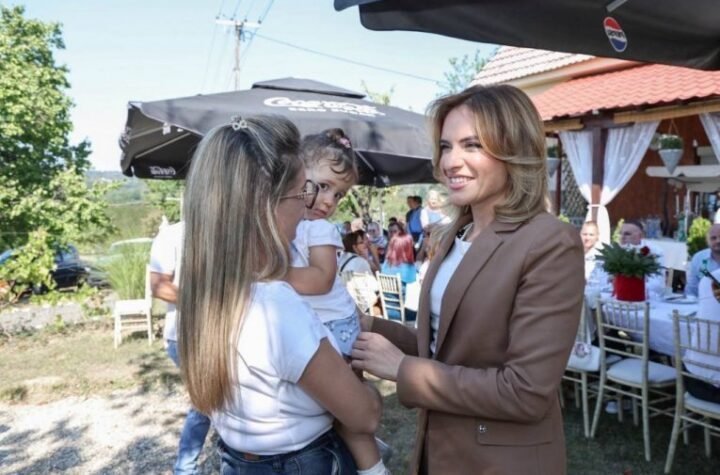 ĐURĐEVIĆ STAMENKOVSKI U BRAJKOVCU: Država mora da bude tamo gde su njeni građani (FOTO)