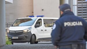 DRAMA U NIKŠIĆU: Pretio supruzi pred decom, a onda je policija pronašla oružje i municiju