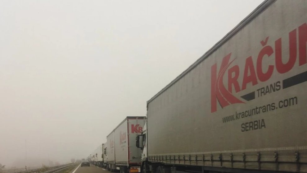 GUŽVA NA GRANICAMA: Kamioni satima čekaju u koloni, evo gde je trenutno najkritičnije
