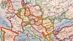 Indijska diverzifikacija umesto jednostavne zamene: Strukturna rekonfiguracija globalnih lanaca snabdevanja i ograničenja modela 'Kina+1'