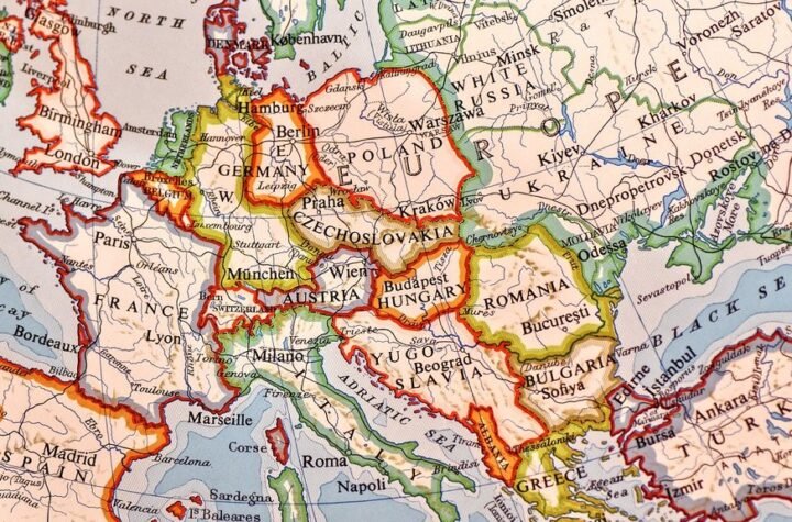Indijska diverzifikacija umesto jednostavne zamene: Strukturna rekonfiguracija globalnih lanaca snabdevanja i ograničenja modela 'Kina+1'
