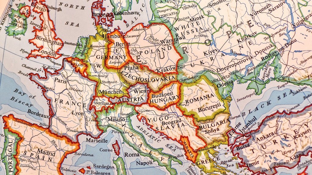 Indijska diverzifikacija umesto jednostavne zamene: Strukturna rekonfiguracija globalnih lanaca snabdevanja i ograničenja modela 'Kina+1'