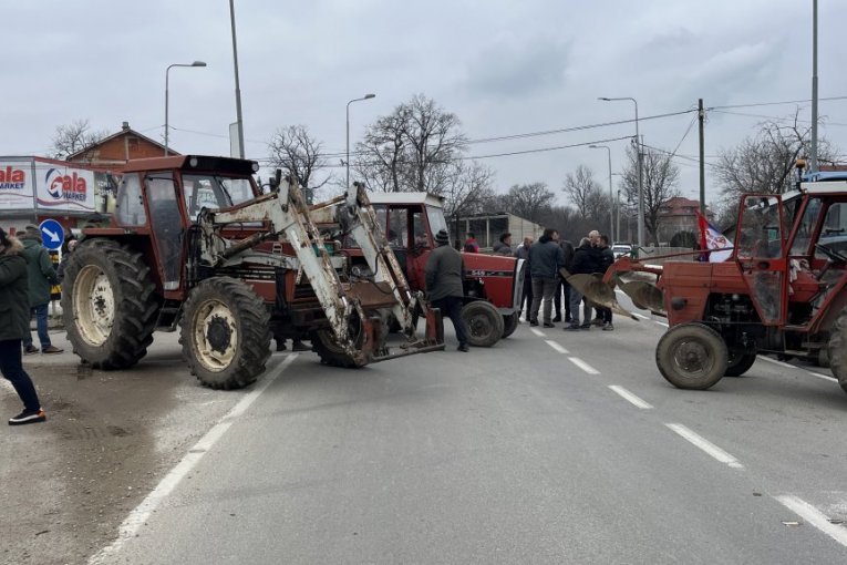 JEDVA DOBILI ČETIRI MESTA! Bura u Inicijativi za opstanak poljoprivrednika - ZBOG JOVANA LUKIĆA, PAORIMA MRVICE NA IZBORNOJ LISTI!