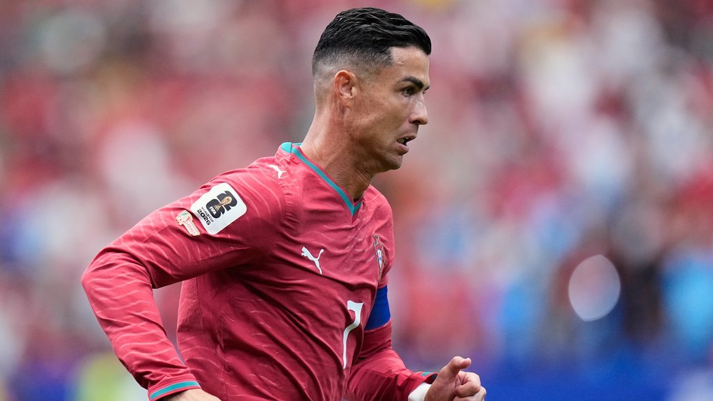 KRISTIJANO RONALDO NAPUSTIO REPREZENTACIJU PORTUGALA! Ogroman skandal: Potpuni haos posle konferencije selektora