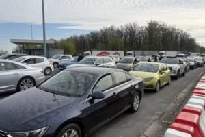 Kamioni čekaju satima na granicama, AMSS objavio najnovije upozorenje za vozače