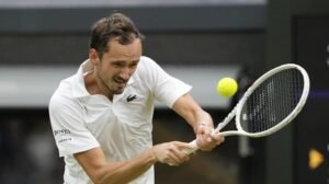 MEDVEDEV RAZOČARAN POSLE ELIMINACIJE U NJUJORKU: Ako treba da se zadovoljim osminom finala, bolje da prestanem da igram tenis...