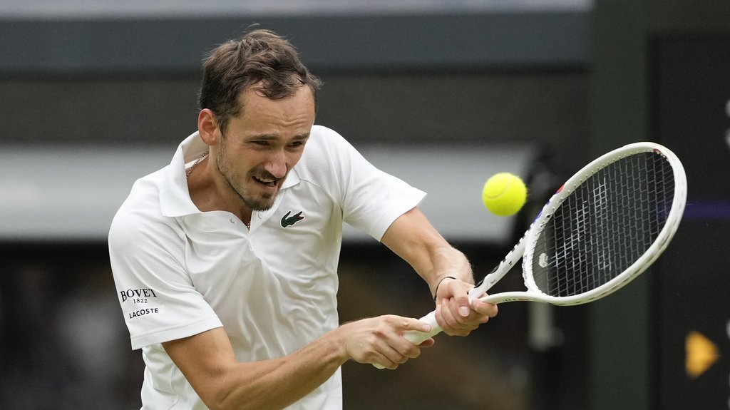 MEDVEDEV RAZOČARAN POSLE ELIMINACIJE U NJUJORKU: Ako treba da se zadovoljim osminom finala, bolje da prestanem da igram tenis...