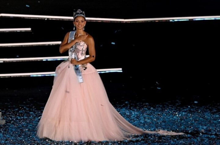 MLADA UČITELJICA JE NOVA MISS SVETA! Svojoj zemlji donela titulu nakon 44 godine!