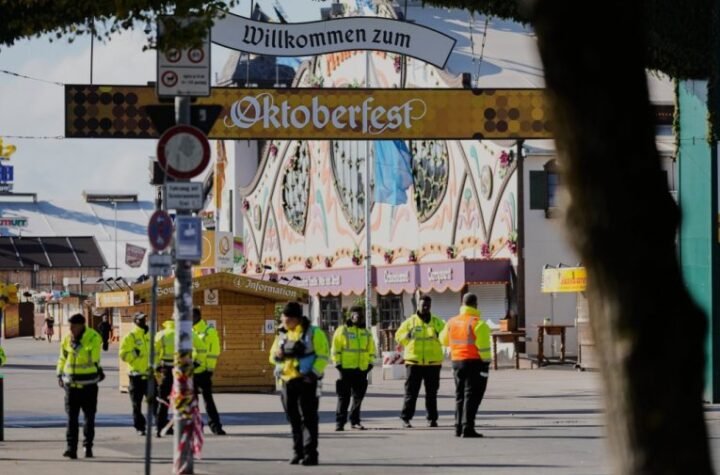 MUŠKARAC IZ SRBIJE POGINUO NA OKTOBERFESTU! Tragedija u zabavnom parku kao iz horor filmova!