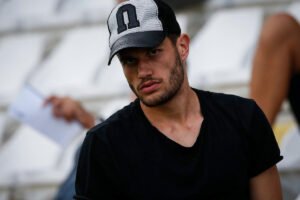 "NEMAM LOVU, DOBIO SAM DETE, TREBA MI POSAO!": Bivši Partizanovac igrao za 10.000 evra, pa završio za šankom!