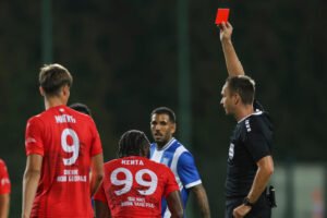 Novi haos zbog suđenja u Superligi! OFK Beograd besan posle remija sa IMT-om: "Dokle će Jovanović da nas krade?!"