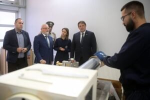 Bratislav Gašić obišao je danas preduzeće „Milan Blagojević - namenska“ a.d. u Lučanima.