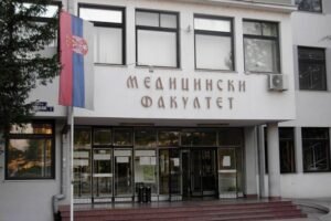 Oglasio se Medicinski fakultet o zabrani rada dr Oliveru Stojkoviću