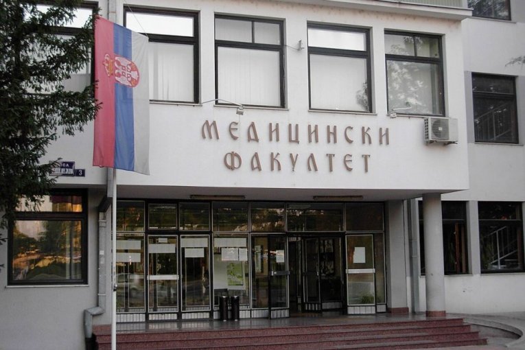 Oglasio se Medicinski fakultet o zabrani rada dr Oliveru Stojkoviću
