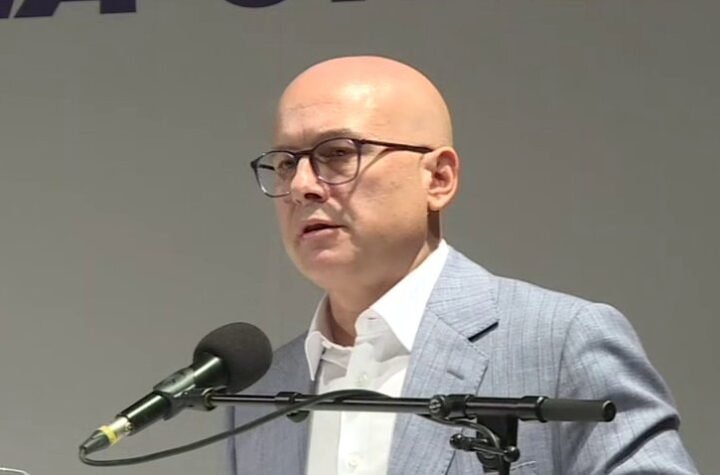POKUŠAVAJU POLITIČKI DA UBIJU VUČIĆA Lider naprednjaka Vučević zgrožen blokaderskom dehumanizacijom predsednika: U nedostatku programa serviraju mržnj