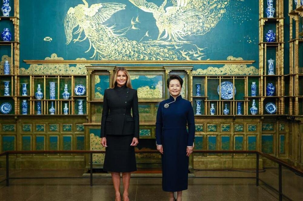 Peng Lijuen i Melanija Tramp posetile Nacionalni muzej azijske umetnosti