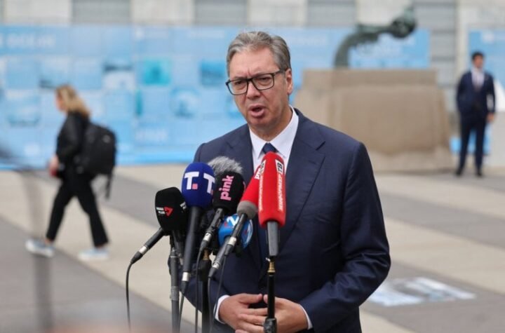 Predsednik Vučić prisustvuje dijalogu o zaštiti prava dece u doba AI koji organizuje Makron