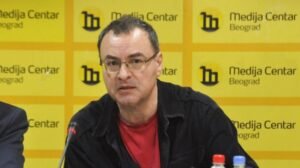 Rat na Studentskoj listi! Kandidat sa Studentske liste o Jovi Bakiću: 'Isfrustriran mali gad koji čezne za validacijom'
