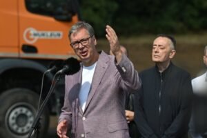 "SANJAMO VELIKE SNOVE I OSTVARUJEMO IH!" Vučić o auto-putu "Vožd Karađorđe": Sa ukupno 82 kilometra, rešavamo sever Šumadije