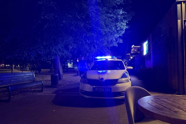 SEVALI NOŽEVI I RAZBIJENE STAKLENE FLAŠE, POLOMLJENI NOSEVI I KIČMA! Detalji užasne tuče grupe muškaraca u Zemunu!