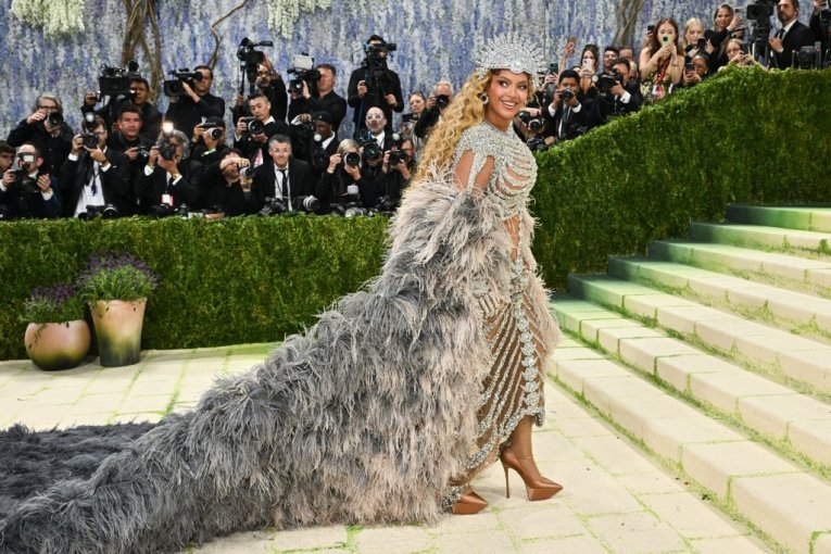 Bijonse Met gala