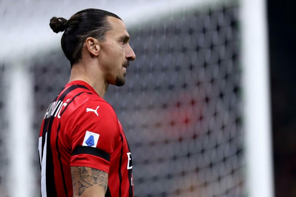 SKINUO SE ZLATAN IBRAHIMOVIĆ! Preplanuo, jasno se vidi svaki mišić, vene na rukama pucaju, isklesan kao BOG (FOTO)