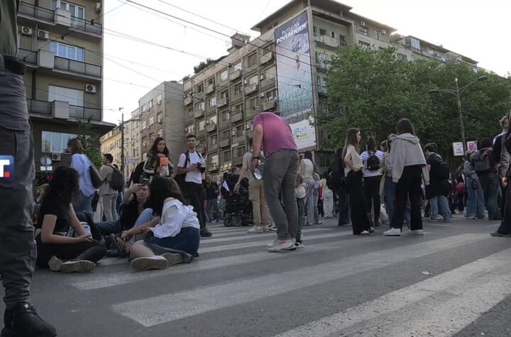 SRDANOVIĆ OTVORENO TARGETIRAO I STUDENTE: Umesto da ih štiti, pozivao na nasilje nad njima samo zato jer su želeli da studiraju (FOTO)