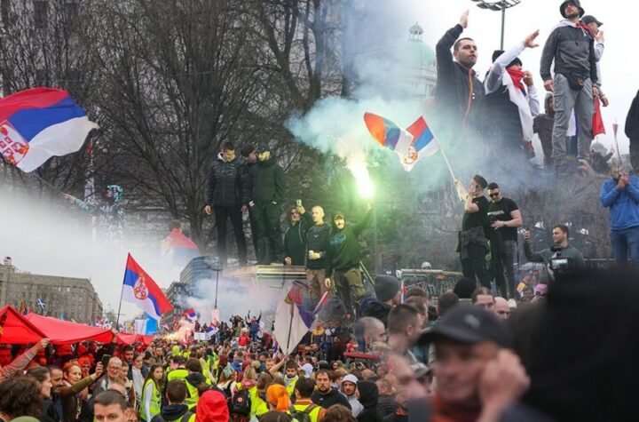 "STAVI KOJI GOD UREĐAJ!" Ovo je poruka iz telefona Aleksandra Radića neposredno pre nego što je prvi put spomenuo upotrebu "zvučnog topa": Oglasilo se VJT