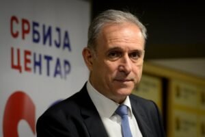 "STUDENTSKA LISTA NIJE STRANKA... JEDNOUMLJE NIJE DEMOKRATIJA!" Ponoš opleo po blokaderima, otkrio zašto izlazi na izbore!