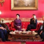 Si Đinping i Peng Lijuen razgovarali uz čaj sa predsednikom SAD Donaldom Trampom i njegovom suprugom