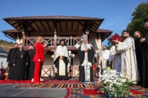 Stamenkovski odlikovana ordenom Svetih novomučenika kragujevačkih prvog stepena (FOTO)